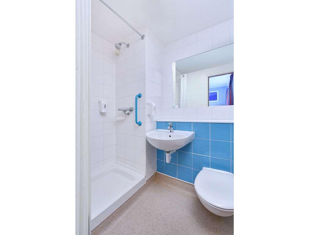Travelodge Worcester Room photo
